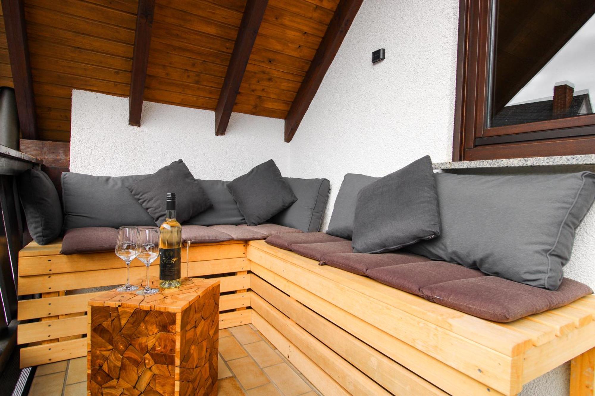 Stilvolle Wellness-Ferienwohnung In Neef Whirlpool, Sauna, Grill, Fitness, Billard & Moselblick Bagian luar foto