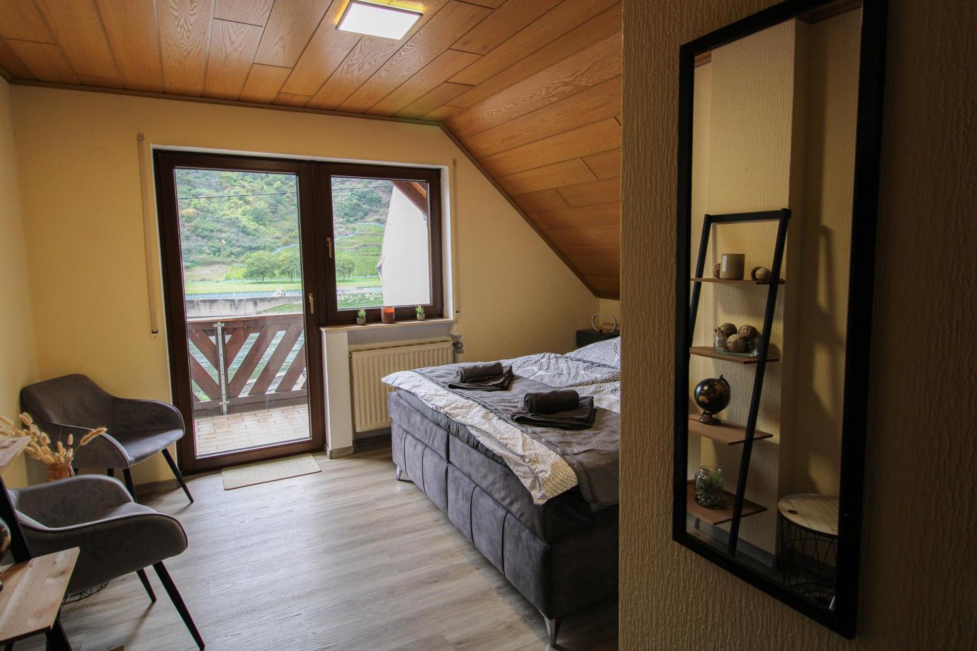 Stilvolle Wellness-Ferienwohnung In Neef Whirlpool, Sauna, Grill, Fitness, Billard & Moselblick Bagian luar foto